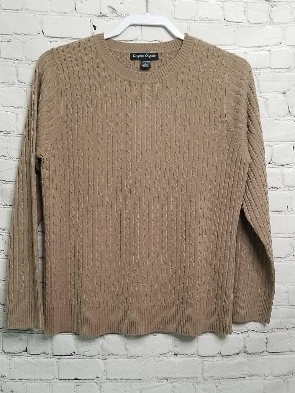 Designer Originals womens crewneck pullover sweater size Large EUC